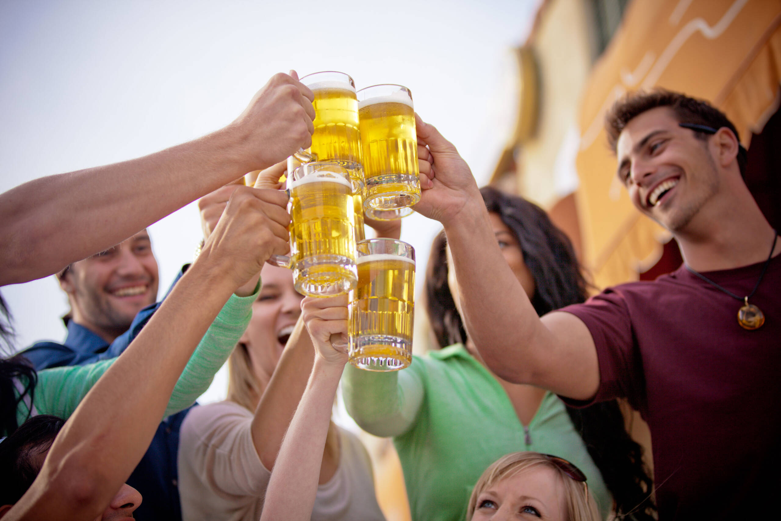 5 Drinking Tips For Family Reunions | Buy Liquor Online Calgary
