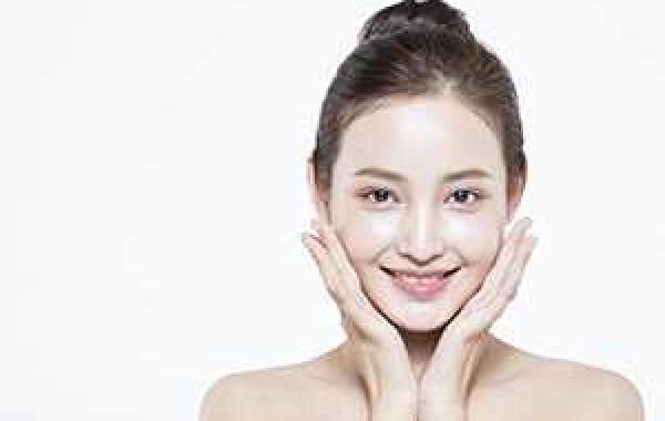 A few small movements when washing your face help you prevent aging