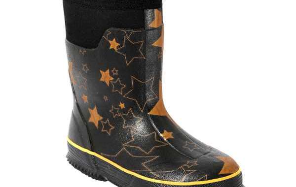 Know Considerations In Choosing Mens Rubber Rain Boots
