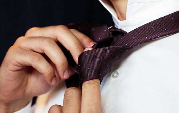 4 Different Ways To Get A Perfect Sized Tie