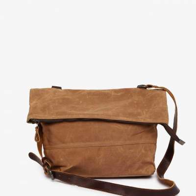WAXED CANVAS MESSENGER BAG Profile Picture