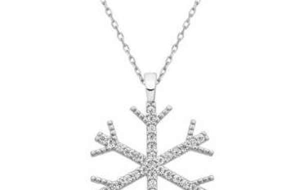 Top Snowflake Jewelry Gifts for a Princess Christmas
