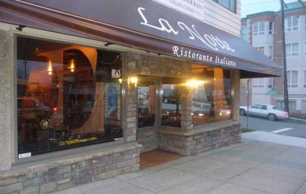 Pizza Restaurant Vancouver- La Notte