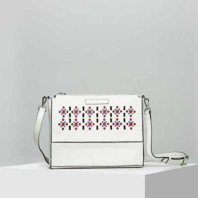 TRIBE VIBE - Leather Crossbody Bag from Tiger Marrón USA Profile Picture