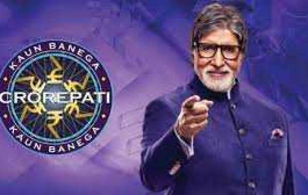 KBC 13: Maniesh Paul mimics Amitabh Bachchan, turns ‘bheegi billi’ when real Shahenshah enters; Watch