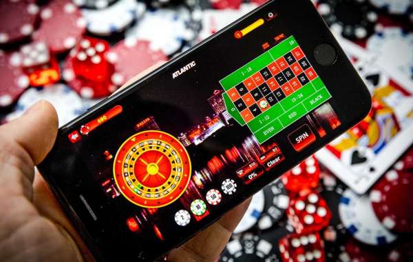 ONLINE CASINOS AND MOBILE GAMING