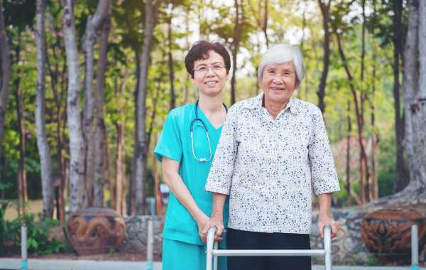 Advantages Of Getting A Private Caregiver For Elders