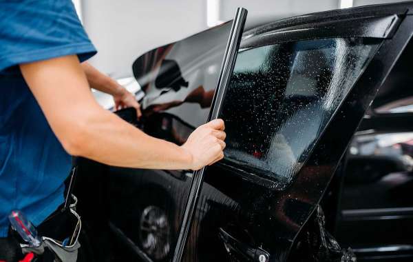 How does car window tinting work?