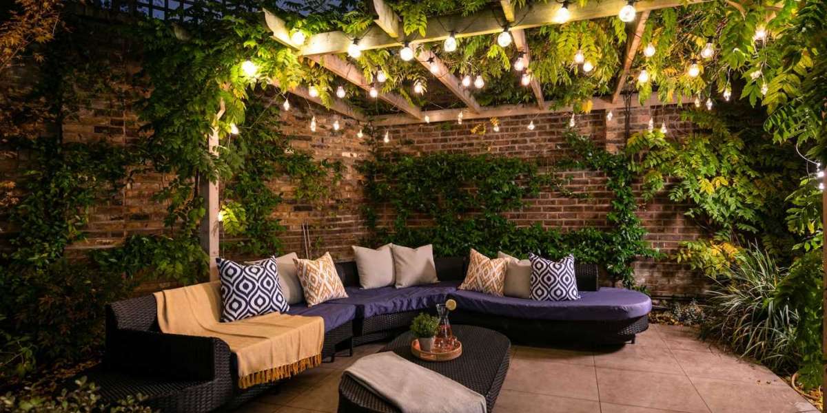 7 Types Of Outdoor Landscape Lights