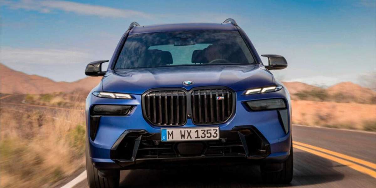 The new BMW X7 luxury SUV arrives in 2023