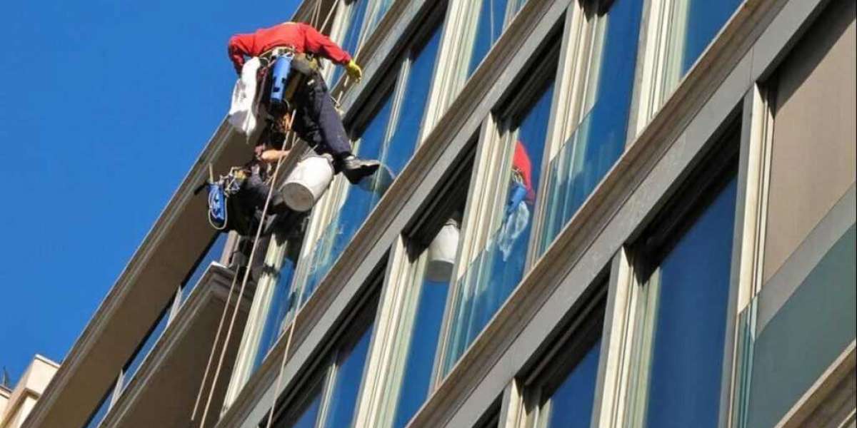 How to Keep Your Windows Clean and Clear: Commercial Window Cleaning Tips