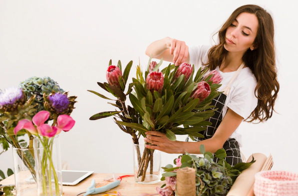 Shlomo Yoshai - Complete Guide How To Become A Florist - Scoopearth.com