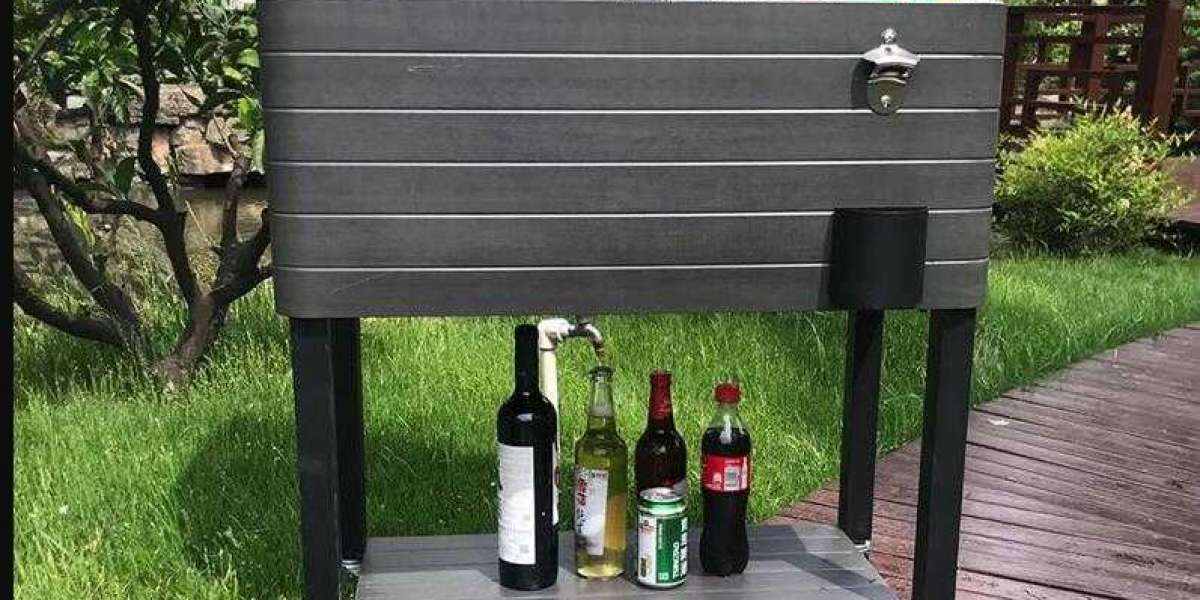 Outdoor Cooler Cart Relies On These Things