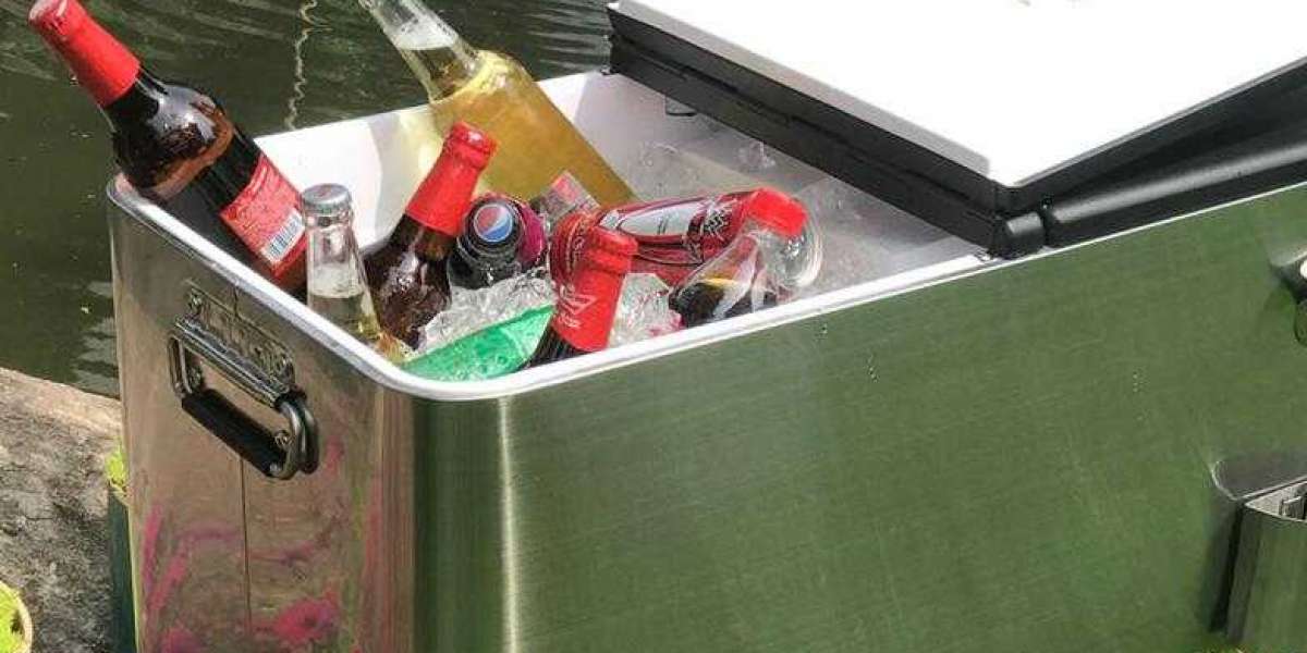 Some Ingenious Designs For Rolling Patio Coolers