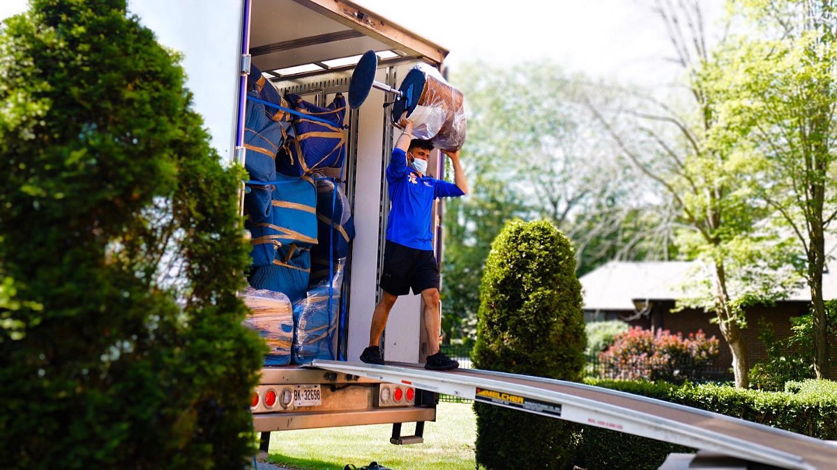 Qualities to Look at When Choosing a Moving Company | by Letsgetmovingvancouver | Nov, 2022 | Medium