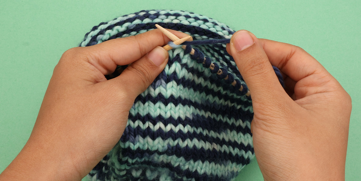 Which Edge Is Best for Your Knitting Project: Rib Stitches or Garter? - Blog